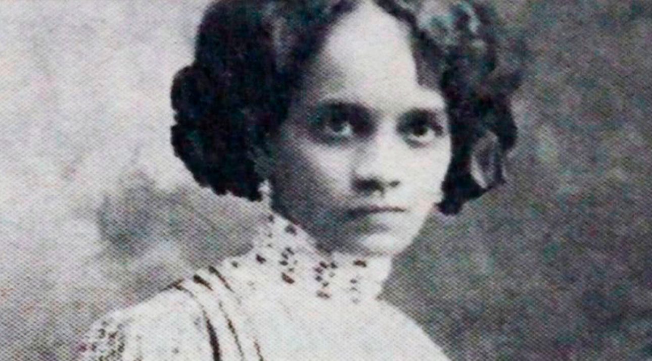 Young Carmen Lyra